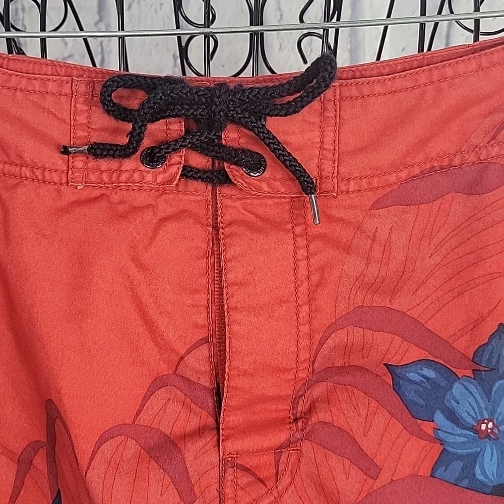 Nautica red blue